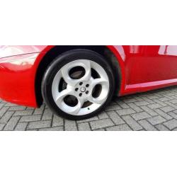Alfa Romeo GT 1.9 JTD Distinctive 161000km NAP 150pk 6-bak L