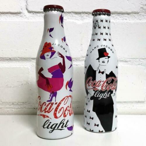 2 volle flesjes Coca Cola Light met design van Marc Jacobs