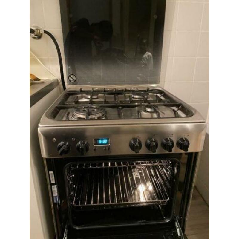 Grijs Indesit Gasfornuis