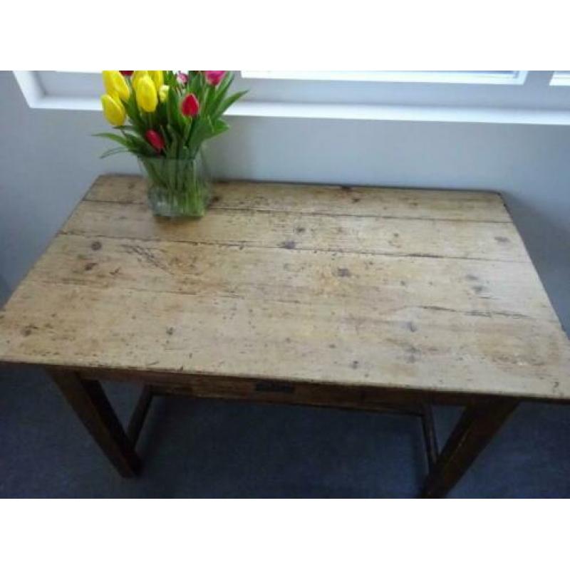 Leuk Oud Houten Tafeltje met Lade