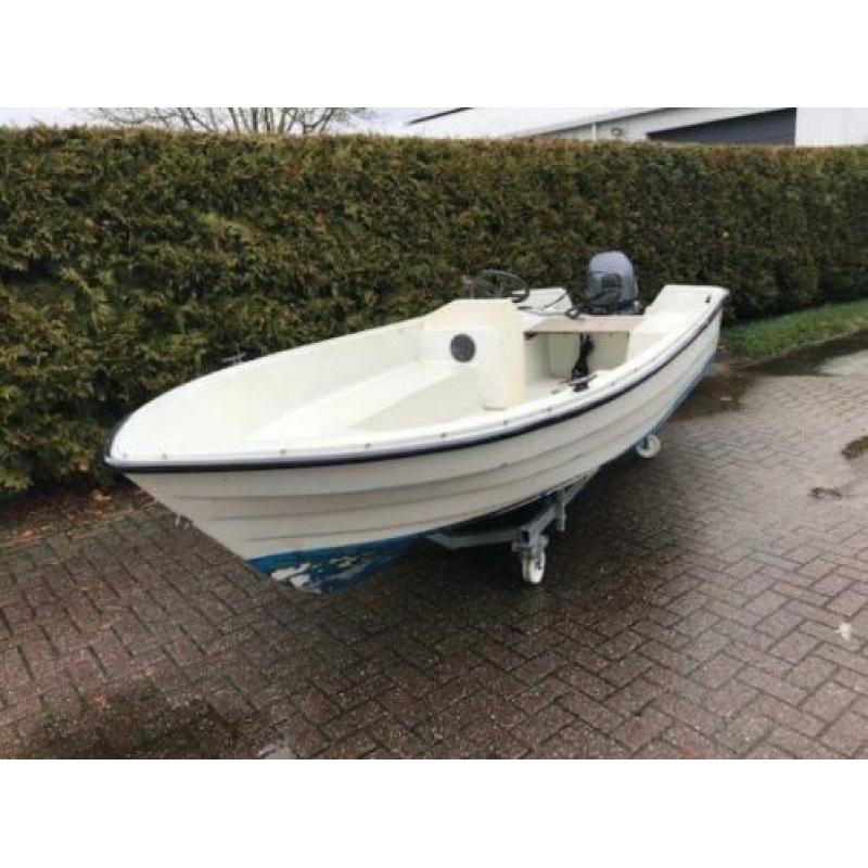 Rhea 420 en Navi 470 beide met motor (bj 2000)