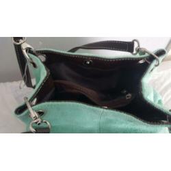 Tas