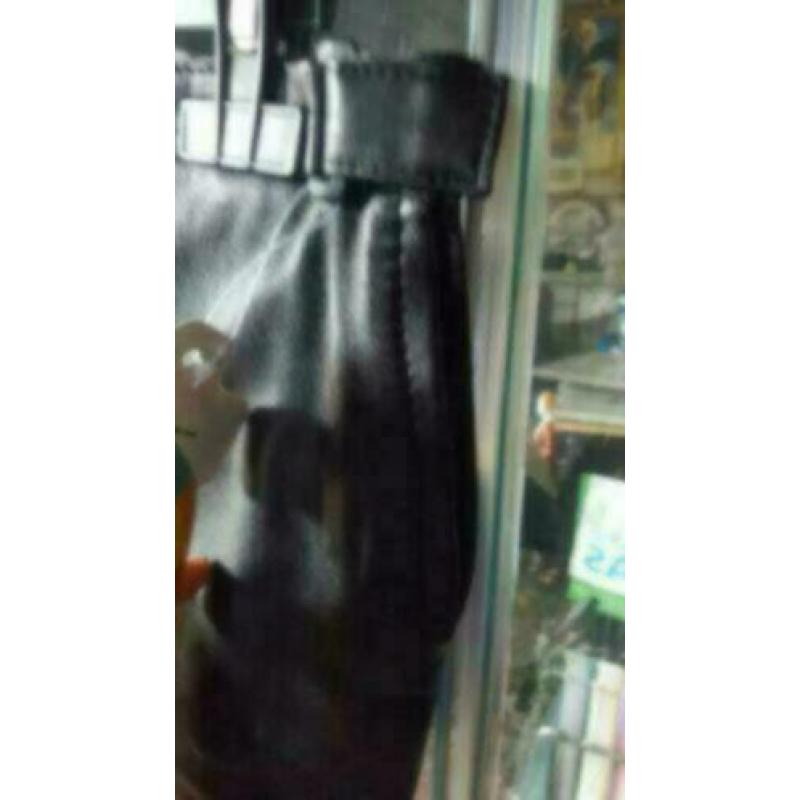 sexy splinternieuw zwart leder rokje van €55 nu voor €10 !!!