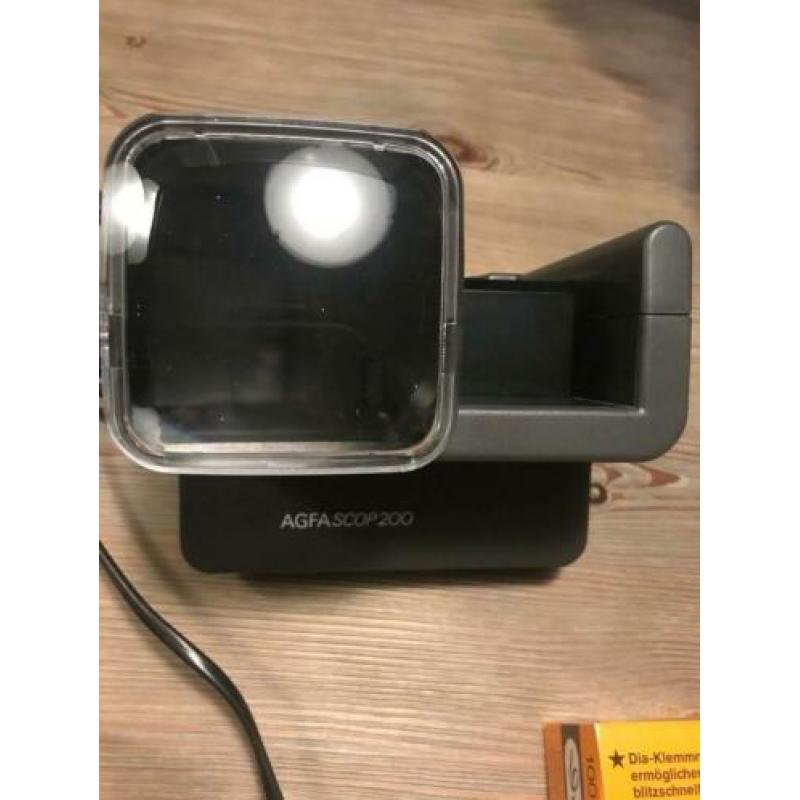 Dia projector
