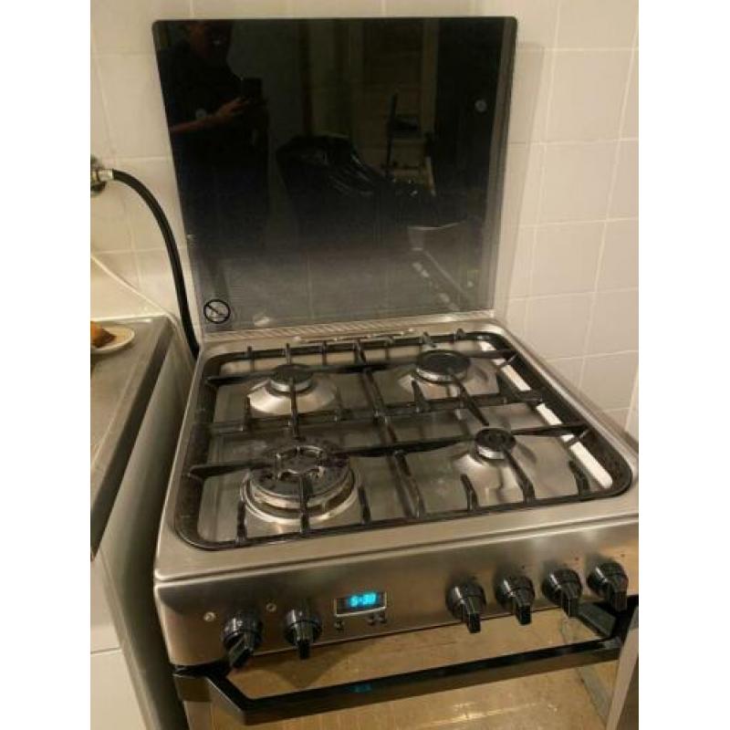 Grijs Indesit Gasfornuis