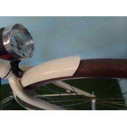 Prachtige nieuwe omafiets bij Boelie's Fietsen
