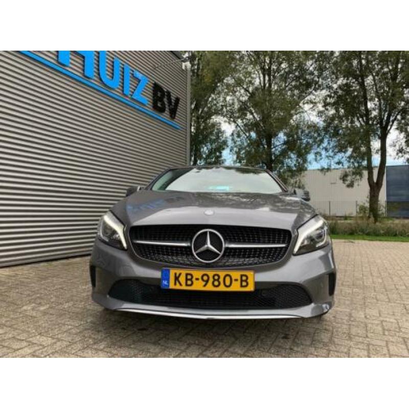 Mercedes-Benz A-Klasse 160 Ambition LED Sportstoelen Navigat