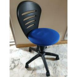 Hoekbureau incl. bureaustoel