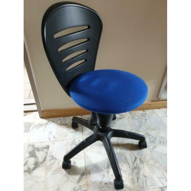 Hoekbureau incl. bureaustoel