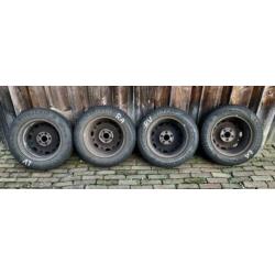 Te koop set van 4 x winterband op velg.
