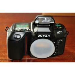 Nikon F70 body + MC-12B ontspankabel