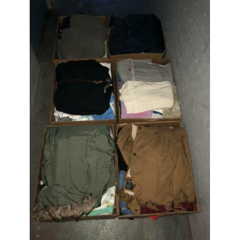 6 dozen volle mooie kleding