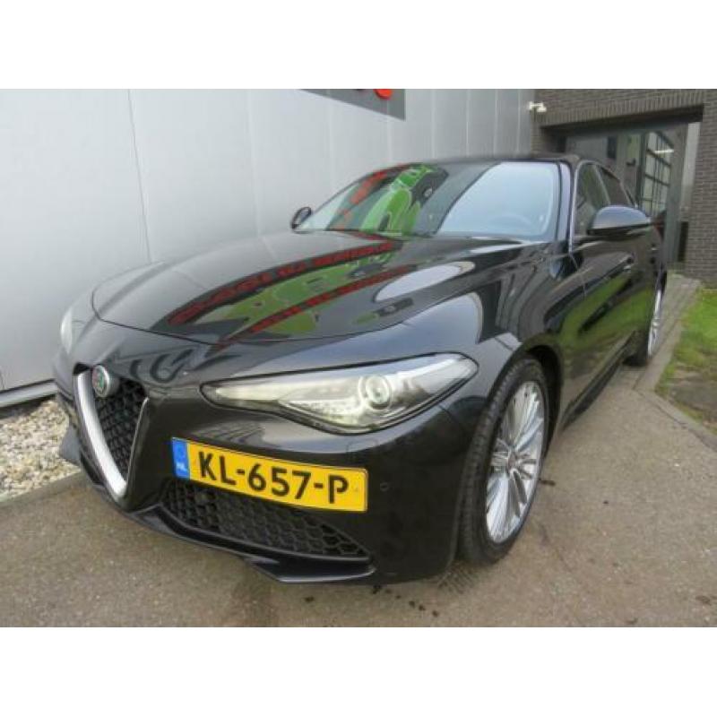 Alfa Romeo Giulia 2.2 180PK Business Super Automaat Leder Xe