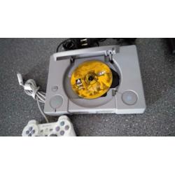 Te koop goede PlayStation 1 met controller