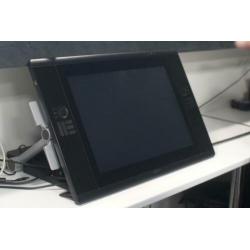 Wagon Cintiq 24HD Touch