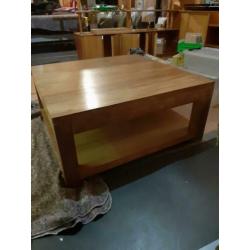 Teak bijzet tafel 100cm bij 100cm