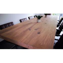 Eiken houten eettafel