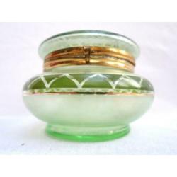 Boheems glas - art deco dekselschaaltje