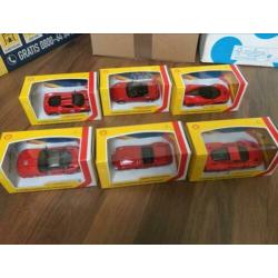 6x nieuwe Bburago Ferrari schaalmodellen 1:43