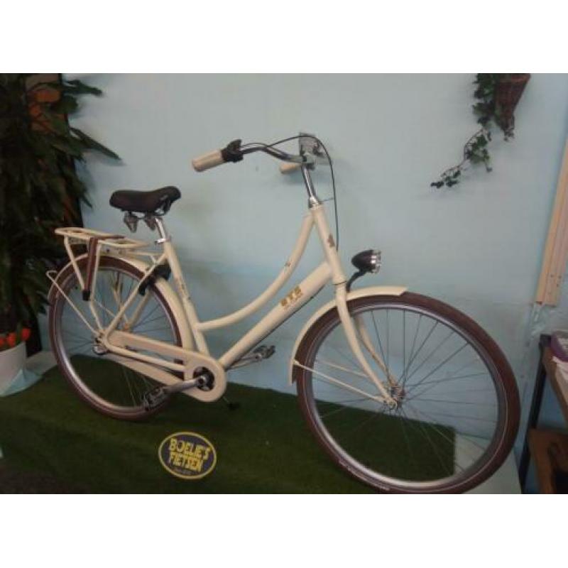 Prachtige nieuwe omafiets bij Boelie's Fietsen