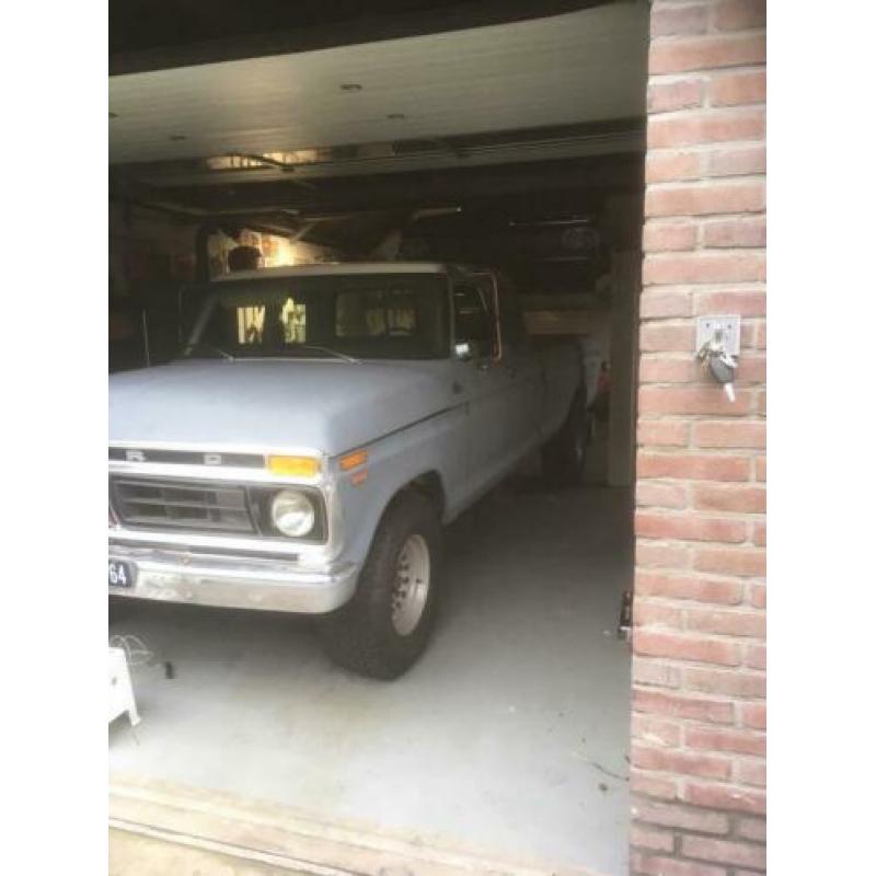 Ford F-250 camper special