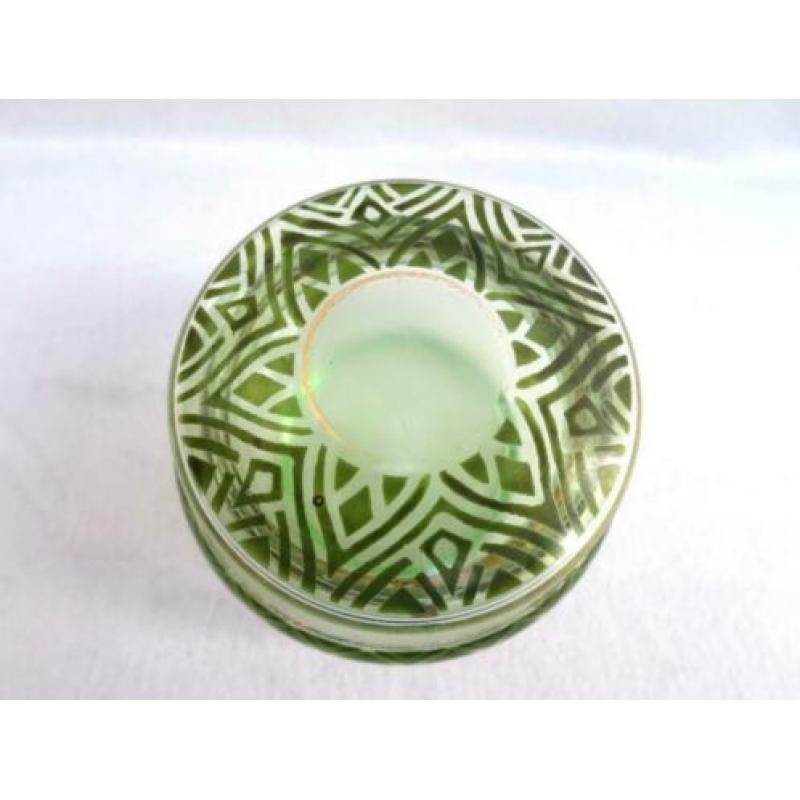 Boheems glas - art deco dekselschaaltje