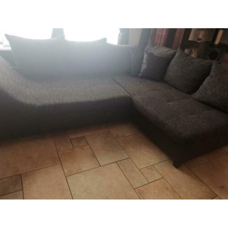 Hoekbank met uitschuifbare slaapbank