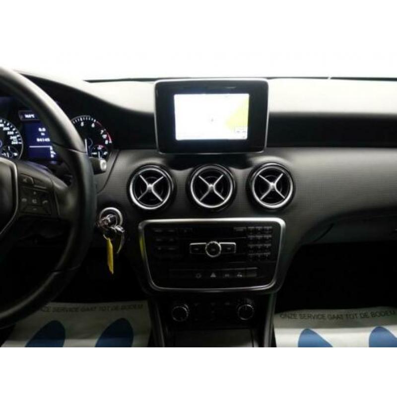 Mercedes-Benz A-Klasse 180 Prestige AMG-Line Automaat , Navi