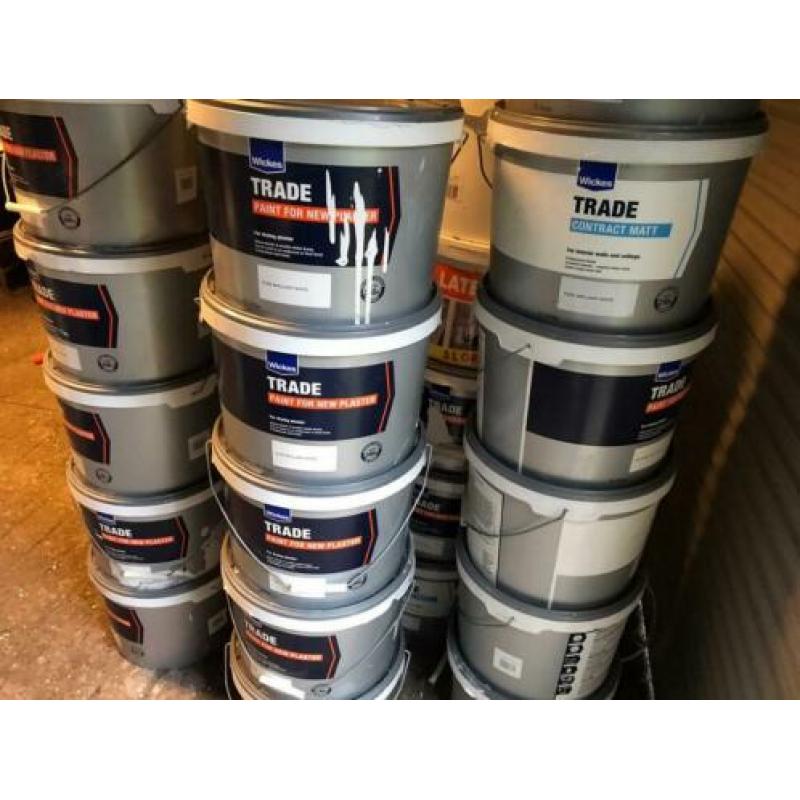 Diverse muurverf wit 15liters.
