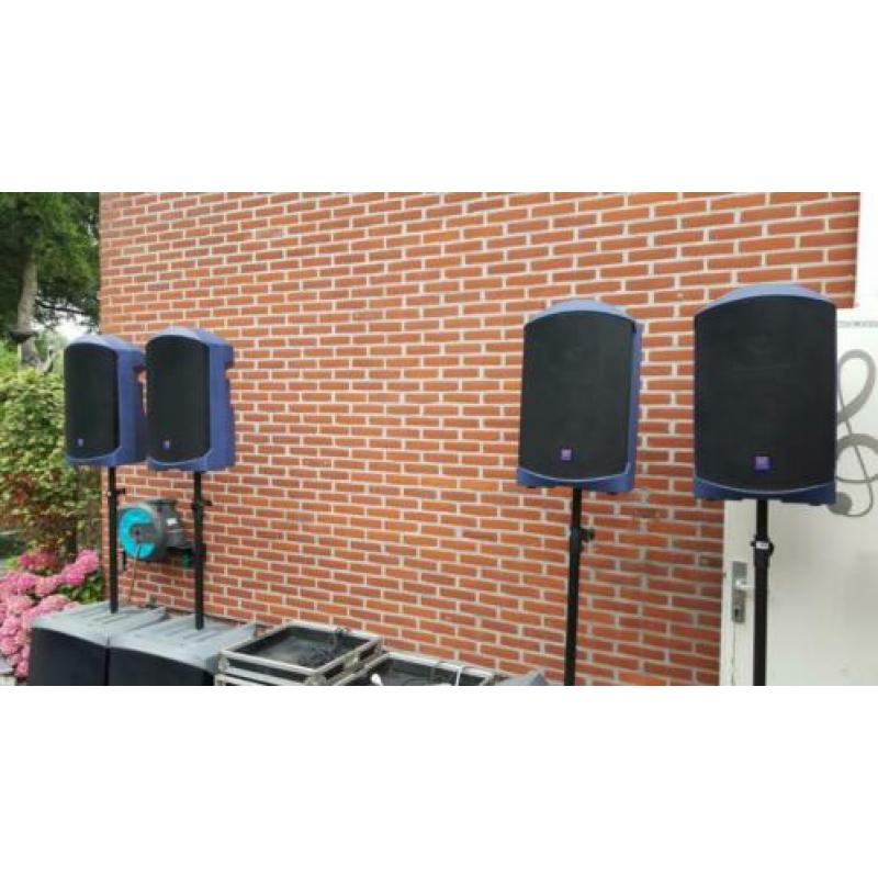 Turbosound Grote Geluidset Amps Crossover compleet