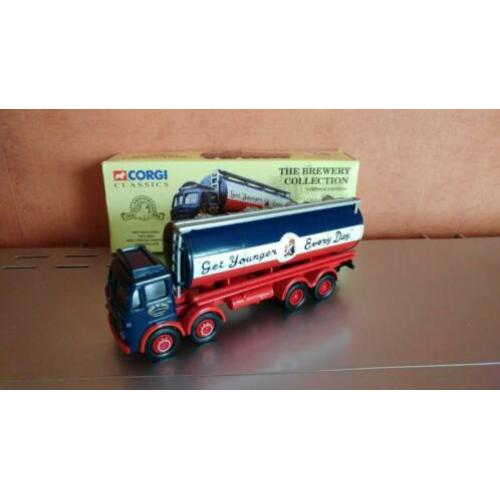 CORGI 24301 Leyland Tanker Set - Youngers
