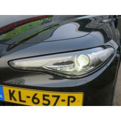 Alfa Romeo Giulia 2.2 180PK Business Super Automaat Leder Xe