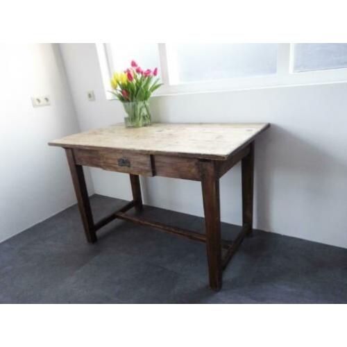 Leuk Oud Houten Tafeltje met Lade