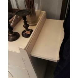 Aparte retro commode