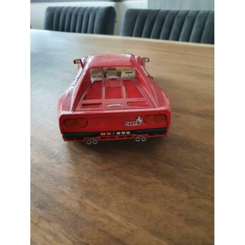 Burago Ferrari GTO 1:18