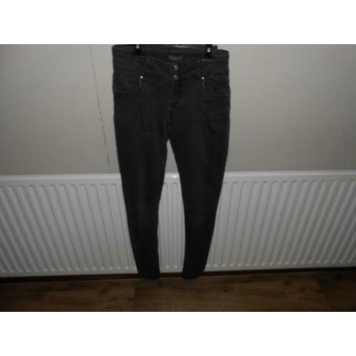 Mooie zwarte jeans maat 170 Cars Jeans (meer in maat 170)