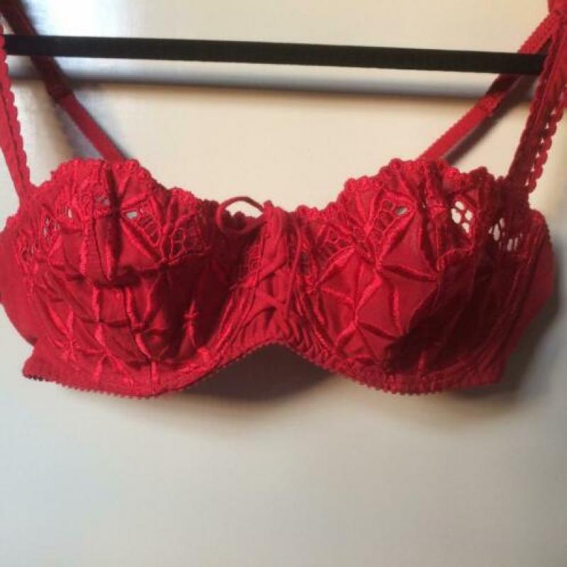 Mooie Zgan Aubade lingerieset rood 80c