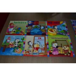 15 Delen van de kinderboekenserie HotelDeBotel. = 7,50 euro.