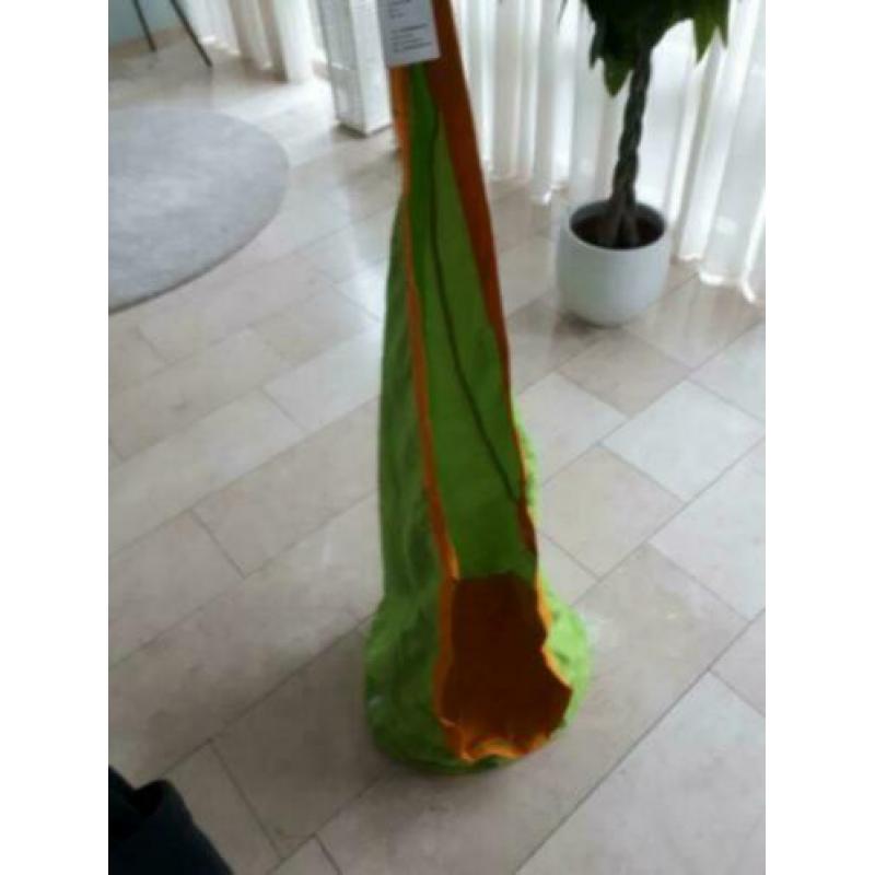 kinderhangstoel / kraaiennest gloednieuw !