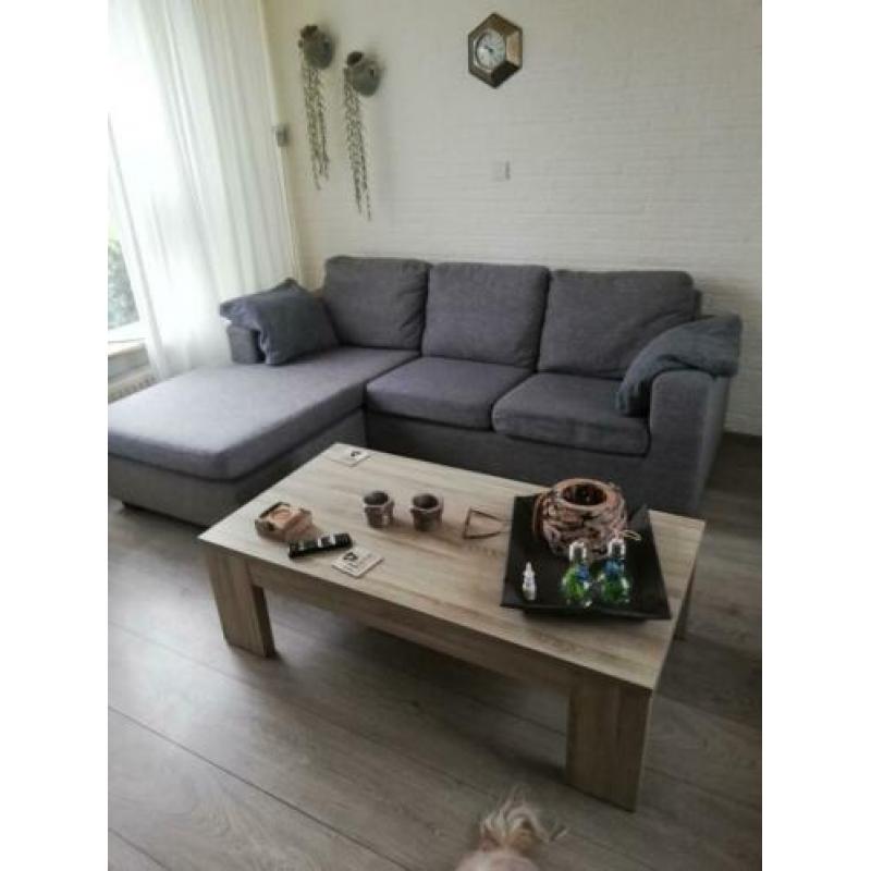 Bank, lounge zowel links als rechts te gebruiken