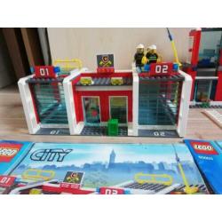 Lego brandweer 7208 en 60003