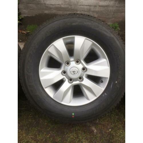 Nieuwe 17” originele toyota hilux velgen + banden 6x139.7