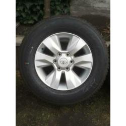 Nieuwe 17” originele toyota hilux velgen + banden 6x139.7