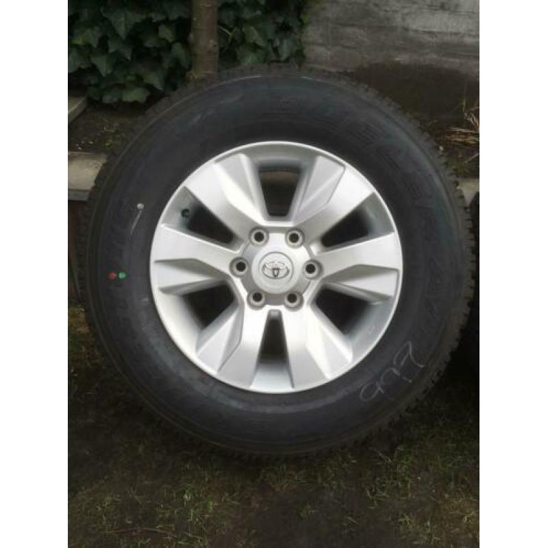 Nieuwe 17” originele toyota hilux velgen + banden 6x139.7
