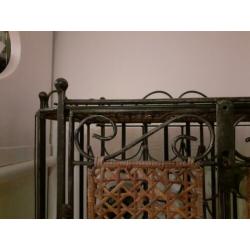 Brocante smeedijzeren wijnrek