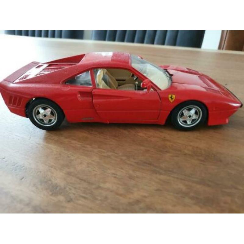 Burago Ferrari GTO 1:18