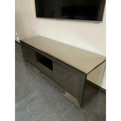 Tv base dubai mirror brons eric custer