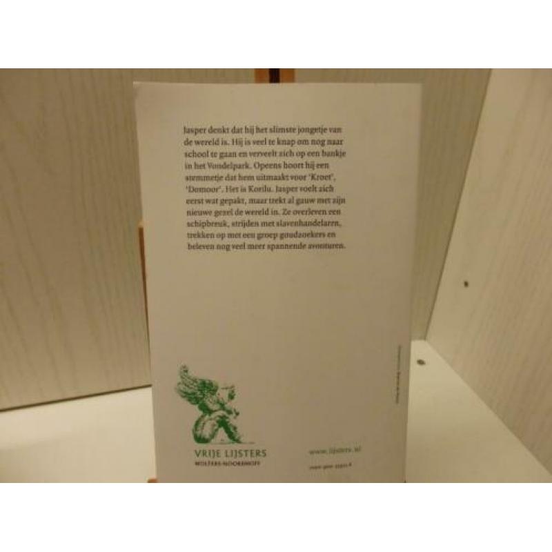 Zwerftocht met Korilu - door Thea Beckman. Een vrije lijster
