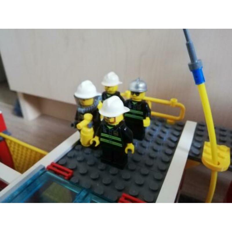 Lego brandweer 7208 en 60003