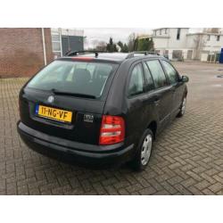 Skoda Fabia Combi 1.2-12V Comfort *Stuurbekrachtiging*